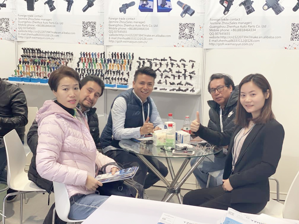 Reunión comercial con proveedores internacionales de repuestos automotrices